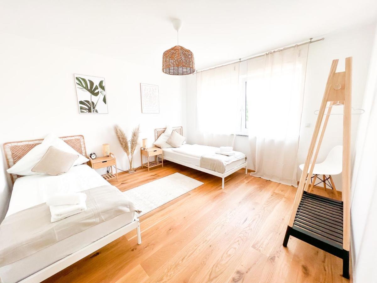 Apartment Sunset Club - L Balkon - Kueche - Parkplatz
