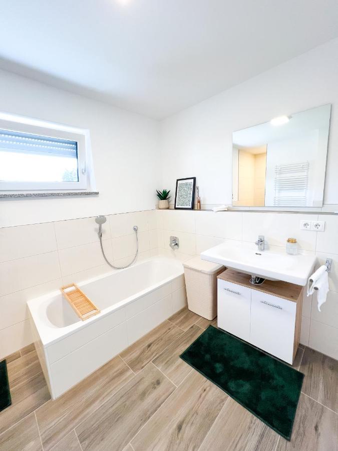 Apartment Sunset Club - L Balkon - Kueche - Parkplatz Memmingen